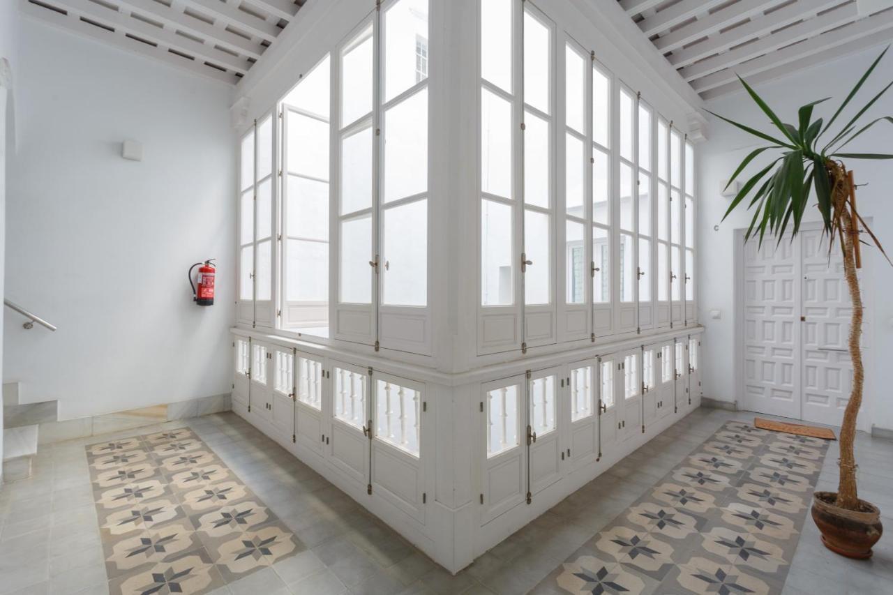 The Queen'S Designer Apartment By Cadiz4Rentals ภายนอก รูปภาพ